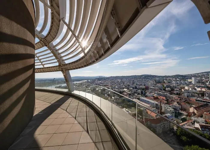 Sky1 Modern Aptm With Rooftop View 30 Floor Апартаменти *