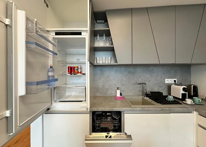 Sky1 Modern Aptm With Rooftop View 30 Floor * Братислава