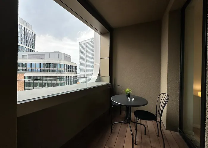 Апартаменти Sky1 Modern Aptm With Rooftop View 30 Floor